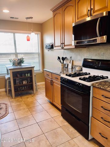 398 Brookview Court, Howell, NJ 07731