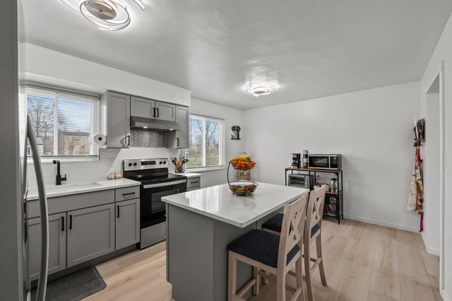 2166 Waldorf Road, Columbus, OH 43229