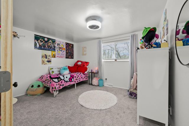2166 Waldorf Road, Columbus, OH 43229