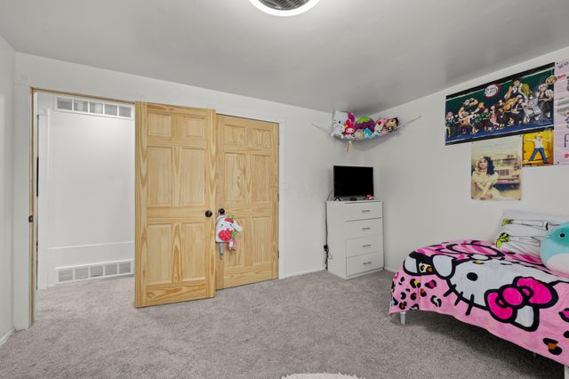 2166 Waldorf Road, Columbus, OH 43229