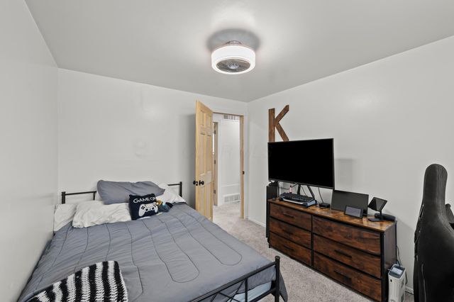 2166 Waldorf Road, Columbus, OH 43229