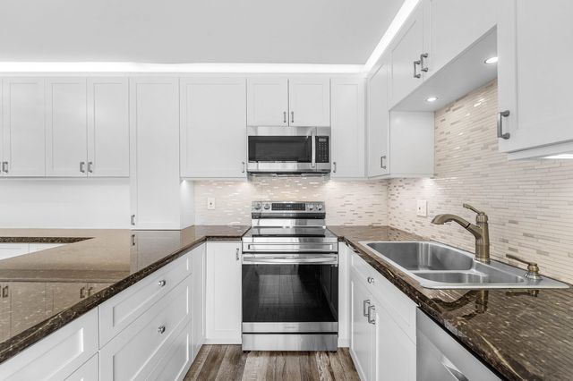 2818 Waterford Drive N, Deerfield Beach, FL 33442