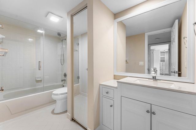2818 Waterford Drive N, Deerfield Beach, FL 33442