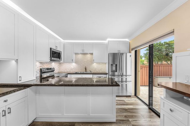 2818 Waterford Drive N, Deerfield Beach, FL 33442