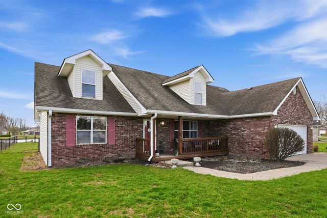 1027 S Teresa Drive, Martinsville, IN 46151