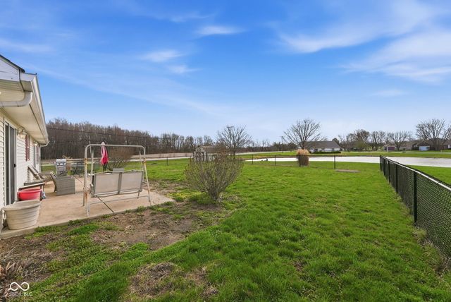 1027 S Teresa Drive, Martinsville, IN 46151