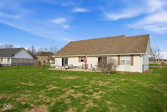 1027 S Teresa Drive, Martinsville, IN 46151