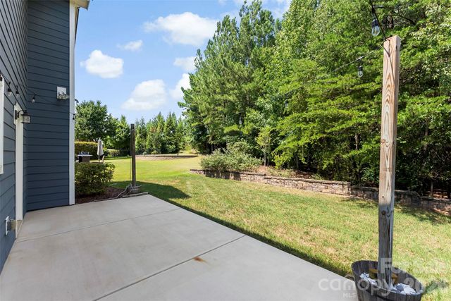 2238 Bluebell Way, Tega Cay, SC 29708