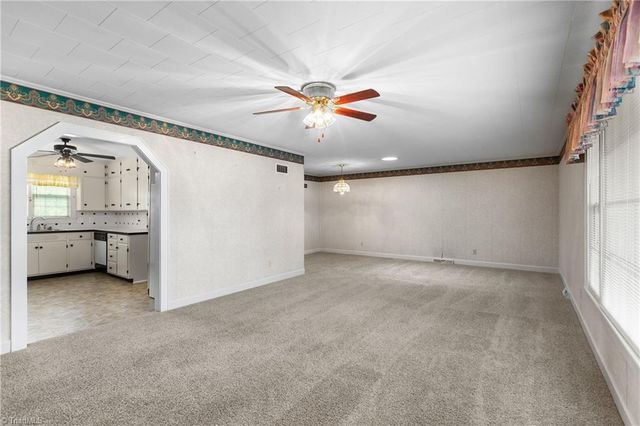 300 E Lee Avenue, Yadkinville, NC 27055