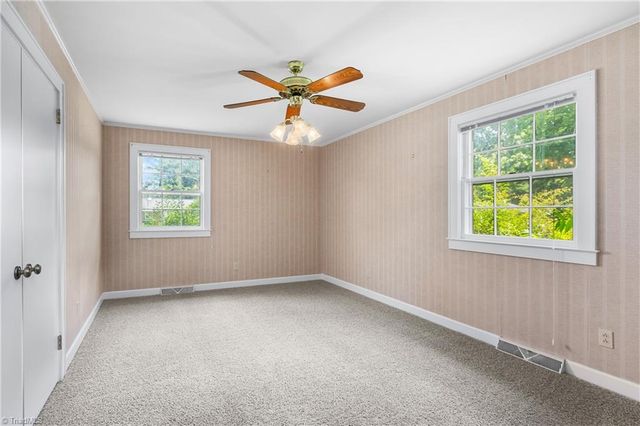 300 E Lee Avenue, Yadkinville, NC 27055