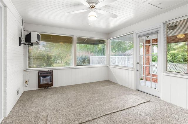 300 E Lee Avenue, Yadkinville, NC 27055