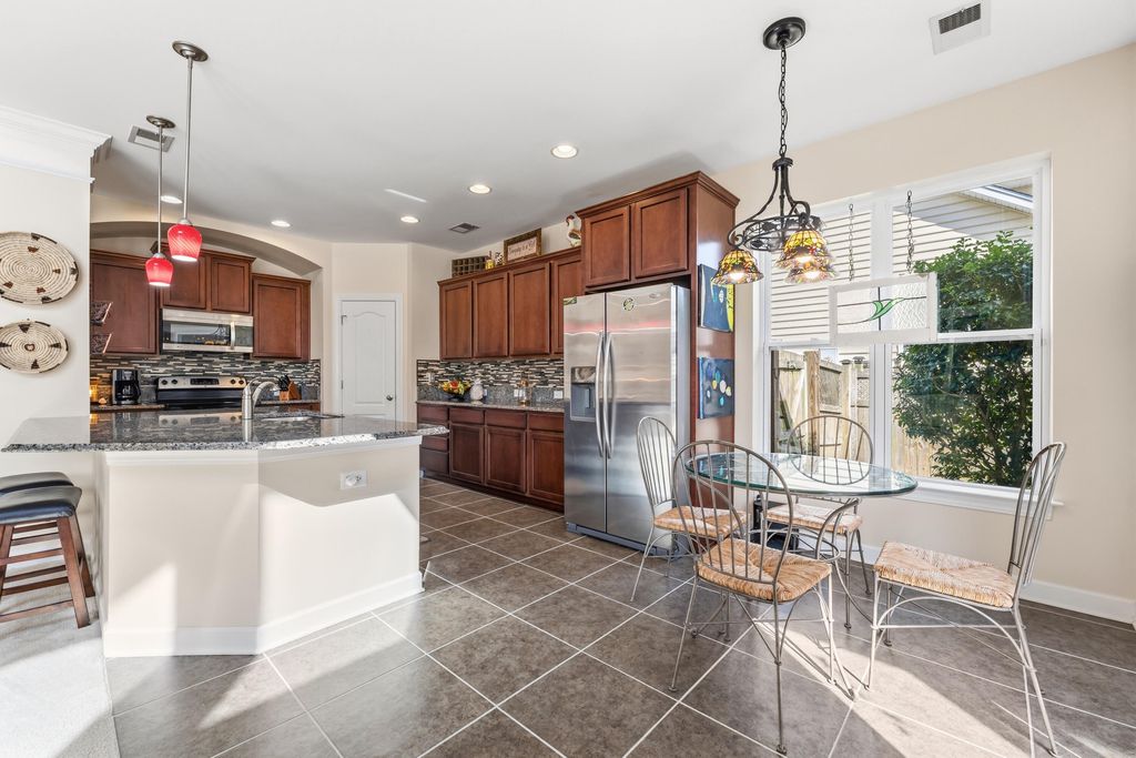 Image 17 of property listing at 220 Devonshire Drive, Moncks Corner, SC 29461