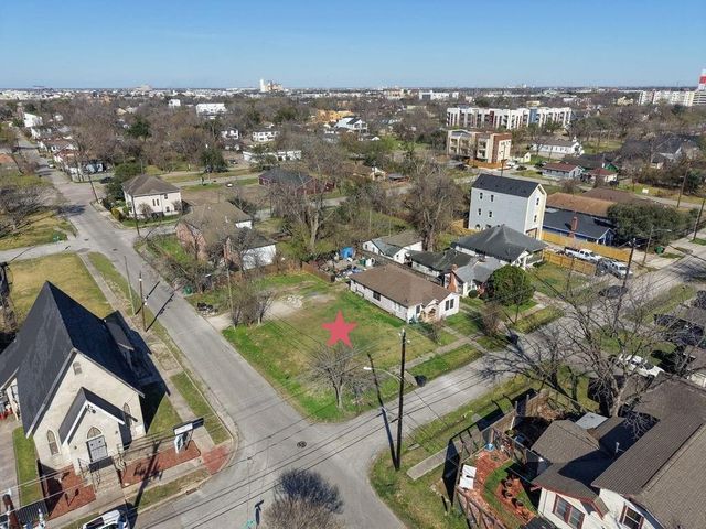 3241 Simmons Street, Houston, TX 77004