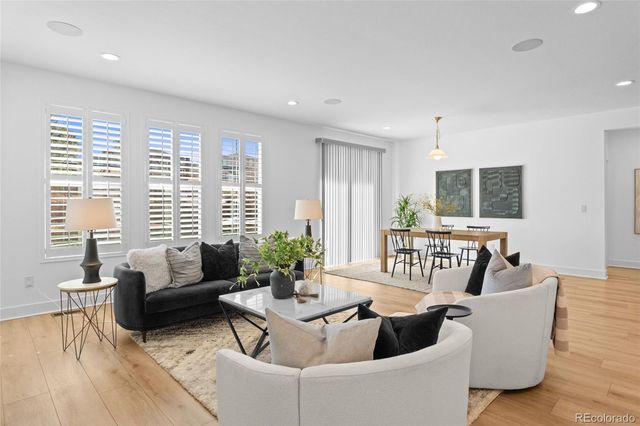 7950 S Flat Rock Way, Aurora, CO 80016