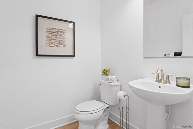 7950 S Flat Rock Way, Aurora, CO 80016