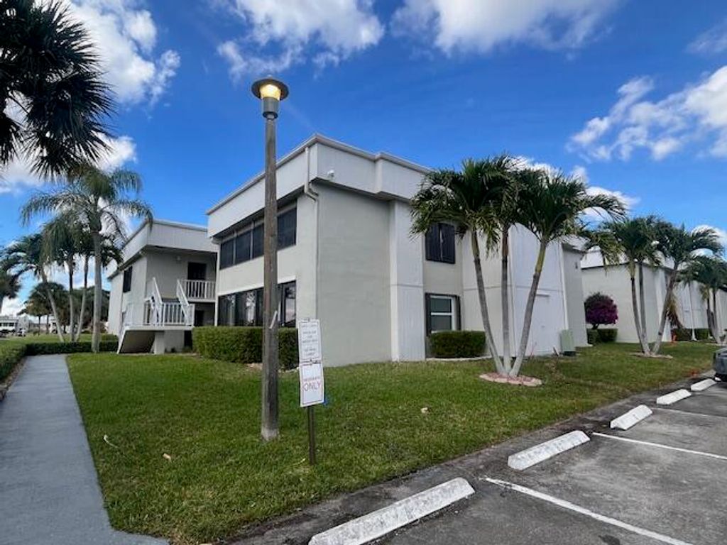 27 Capri A, Delray Beach, FL 33484