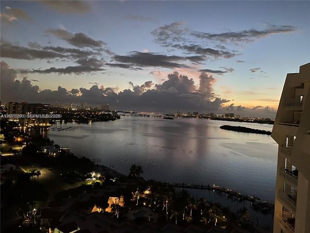 2000 Towerside Ter 1905, Miami, FL 33138