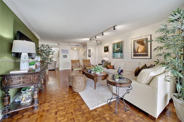 2000 Towerside Ter 1905, Miami, FL 33138