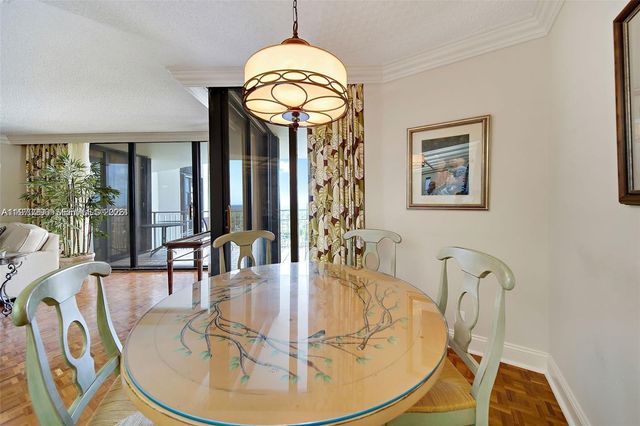 2000 Towerside Ter 1905, Miami, FL 33138