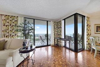 2000 Towerside Ter 1905, Miami, FL 33138