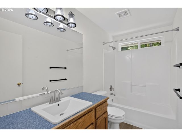 18820 Ne SUNRISE Ln, Yacolt, WA 98675