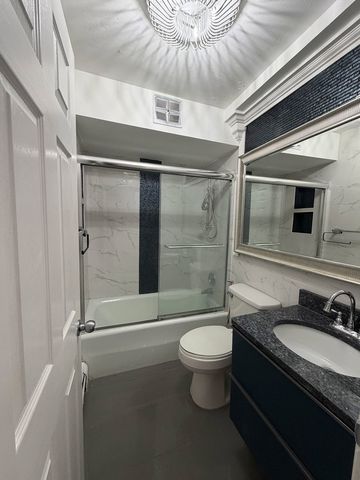 4820 W CONRAD Street 106, Skokie, IL 60077