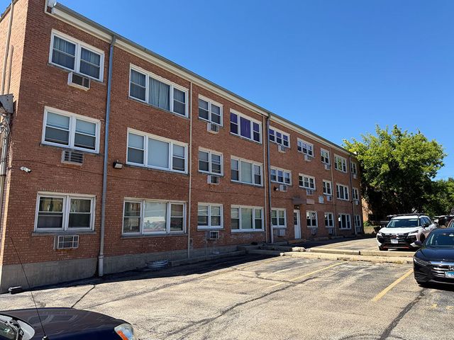 4820 W CONRAD Street 106, Skokie, IL 60077