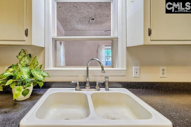 105 Wolfe Lake Lane, Gaston, SC 29053