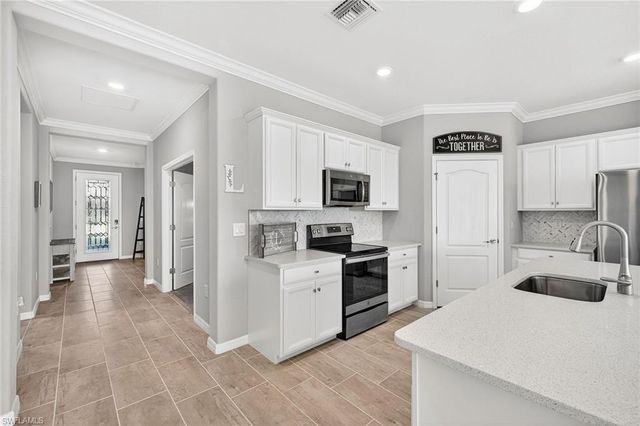 19840 Beechcrest PL, Estero, FL 33928