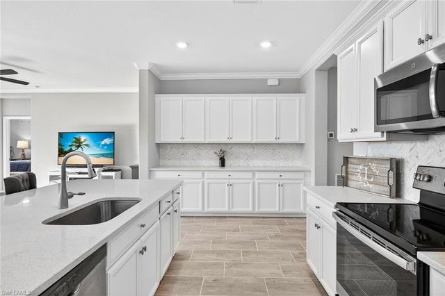 19840 Beechcrest PL, Estero, FL 33928