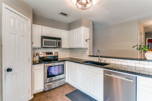 1528 Caymus Court, Lewisville, TX 75067