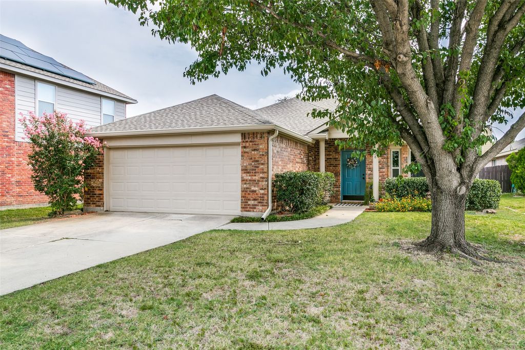 1528 Caymus Court, Lewisville, TX 75067