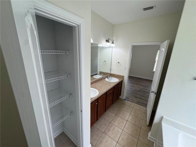 2507 Bentridge Drive W, Mobile, AL 36695