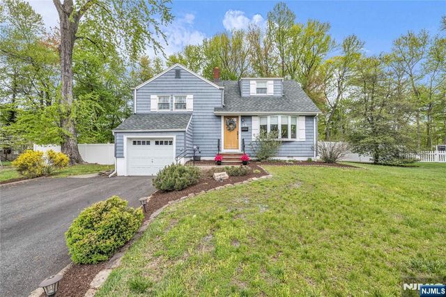 14 Meadow Drive, Little Falls, NJ 07424