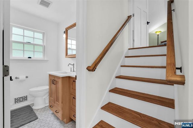 14 Meadow Drive, Little Falls, NJ 07424