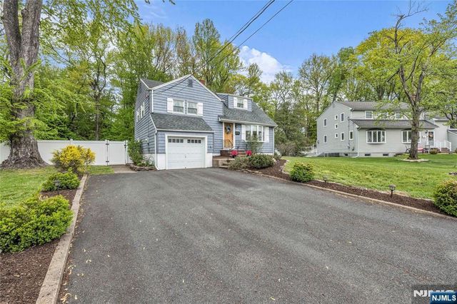 14 Meadow Drive, Little Falls, NJ 07424