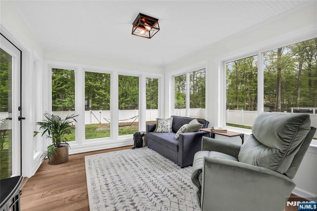 14 Meadow Drive, Little Falls, NJ 07424