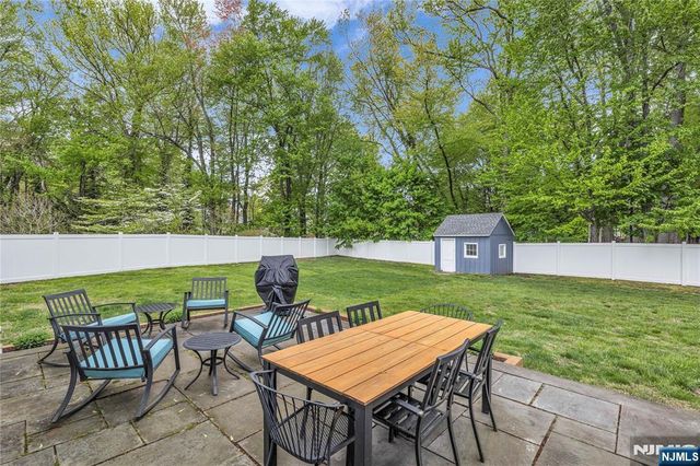 14 Meadow Drive, Little Falls, NJ 07424