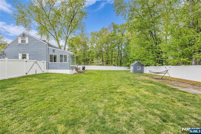 14 Meadow Drive, Little Falls, NJ 07424