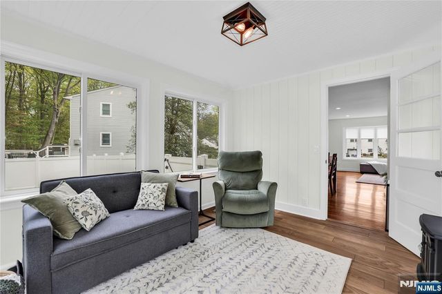 14 Meadow Drive, Little Falls, NJ 07424