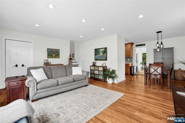 14 Meadow Drive, Little Falls, NJ 07424