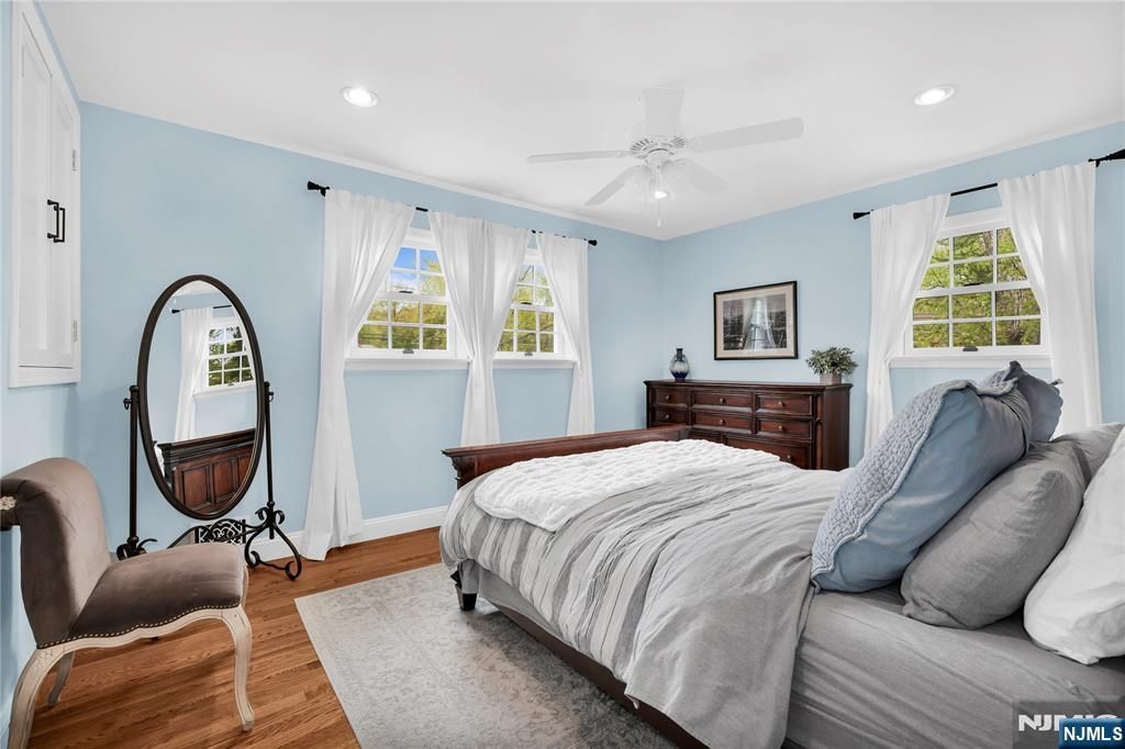 14 Meadow Drive, Little Falls, NJ 07424