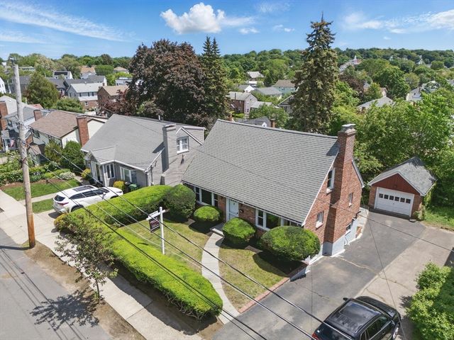 195 Edenfield Ave, Watertown, MA 02472