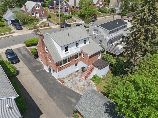 195 Edenfield Ave, Watertown, MA 02472