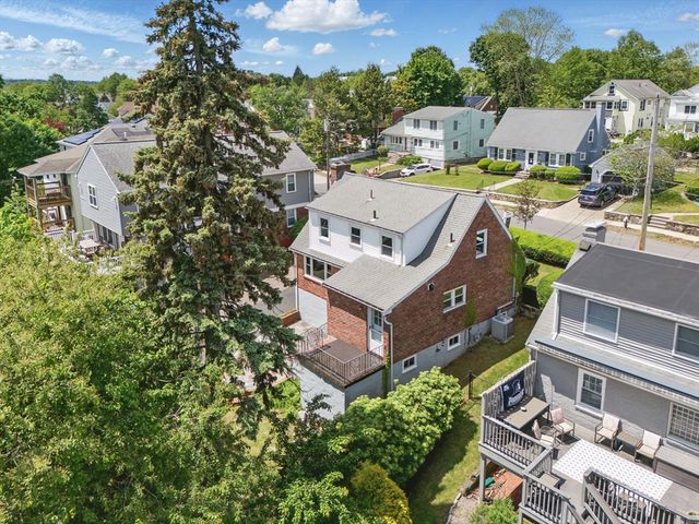 195 Edenfield Ave, Watertown, MA 02472