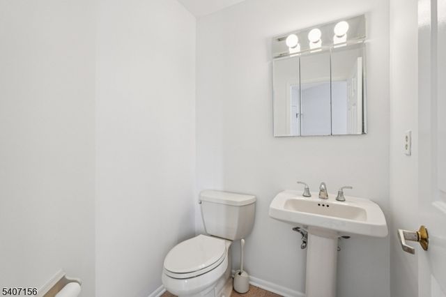 39 Cedarwood Ter., Woodland Park, NJ 07424