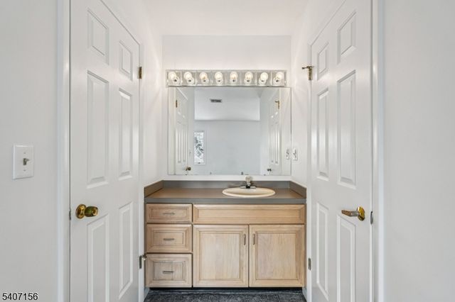 39 Cedarwood Ter., Woodland Park, NJ 07424