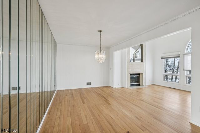 39 Cedarwood Ter., Woodland Park, NJ 07424