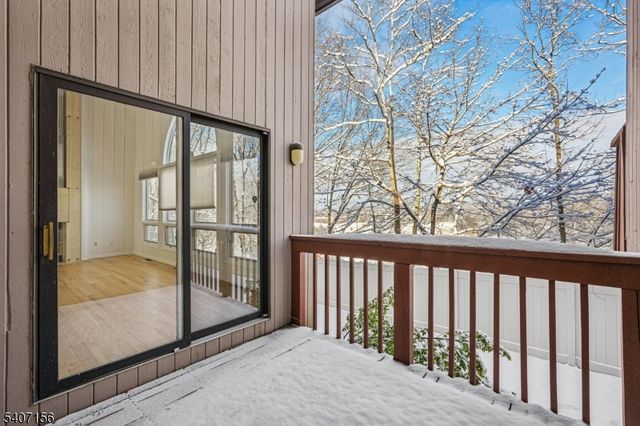 39 Cedarwood Ter., Woodland Park, NJ 07424