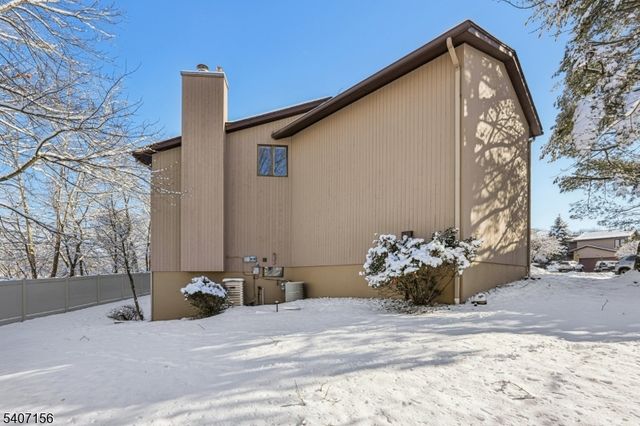 39 Cedarwood Ter., Woodland Park, NJ 07424